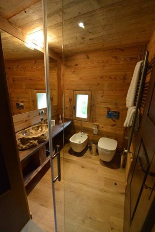 La Maison De Dolphe Chalet De Charme & Art Gallery Brusson Quarto foto